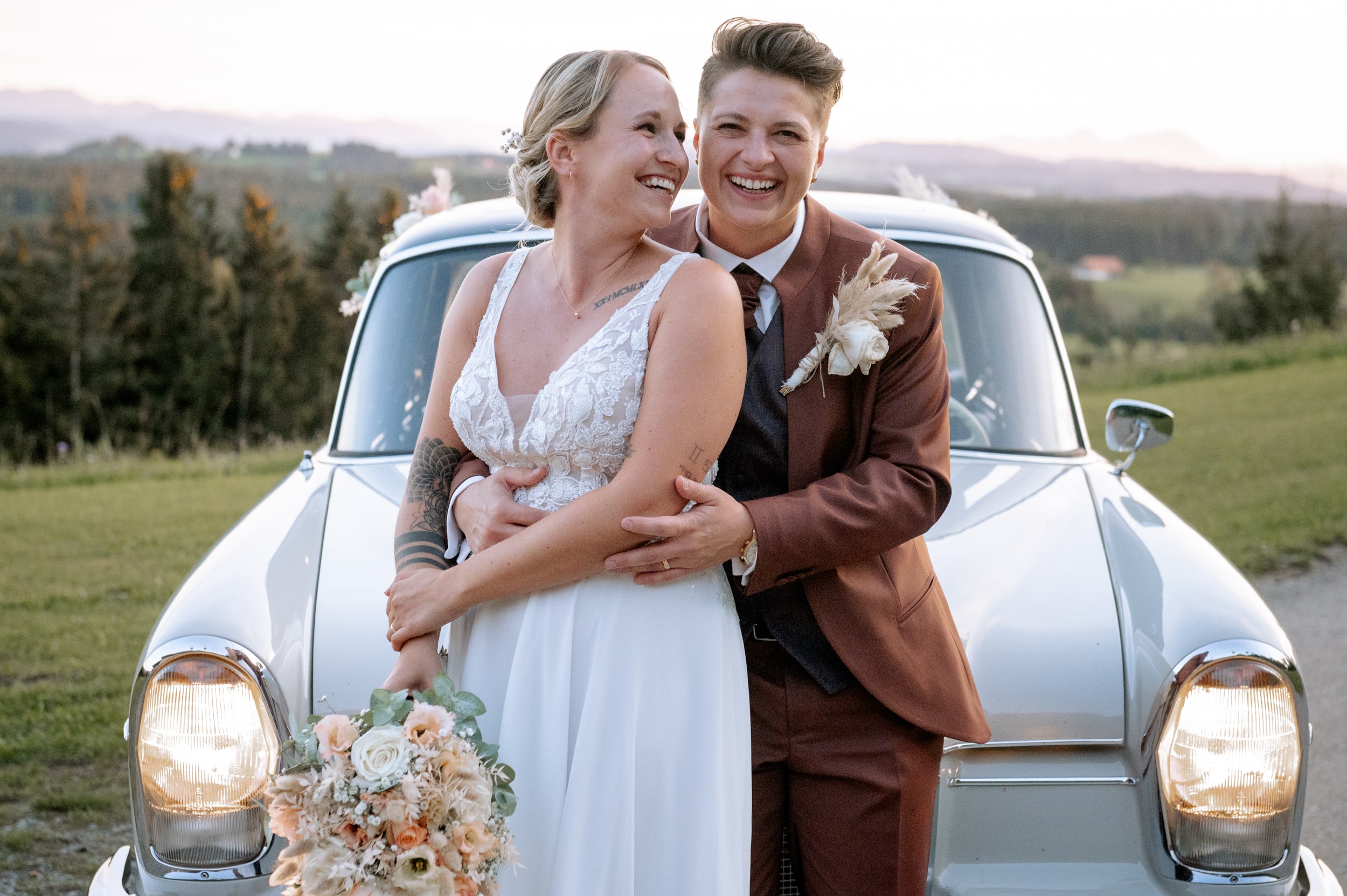 Berghotel Jägerhof Hochzeit-46-min Paarshooting im goldenen Herbstlicht bei der Berghotel Jägerhof Hochzeit