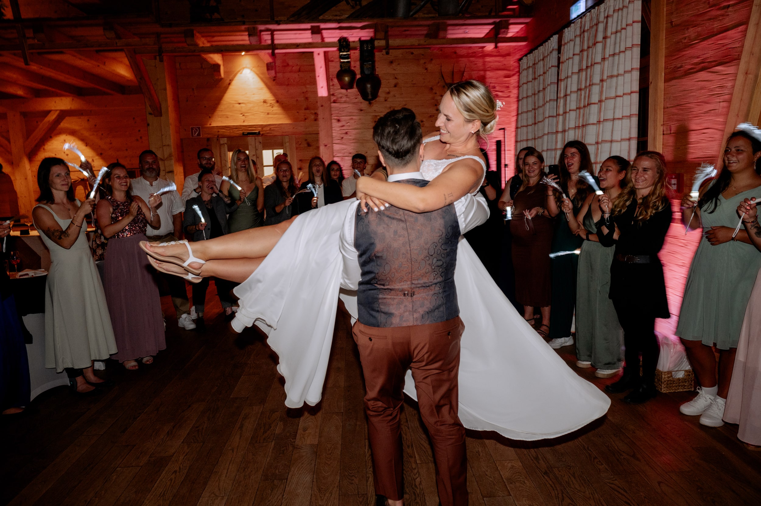 Berghotel Jägerhof Hochzeit-53-min Hochzeitstanz im Berghotel Jägerhof